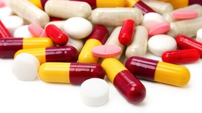 Treatment of small pelvic varicose veins with medication