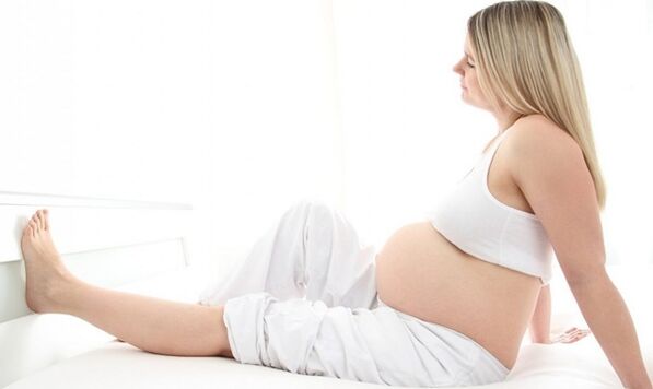 Pregnancy causes varicose veins